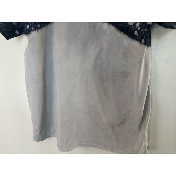 2Pac Tupac Shakur Gray and Beige Graphic Tee Size Medium New - Picture 5 of 5